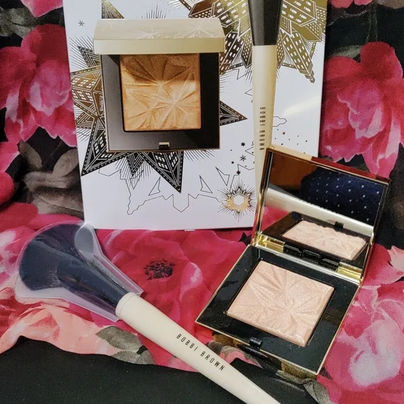Bobbi Brown Highlighter and Brush Set